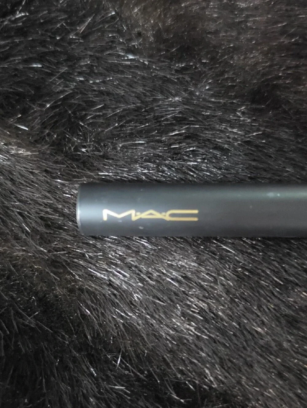 MAC Cosmetics creamy satin